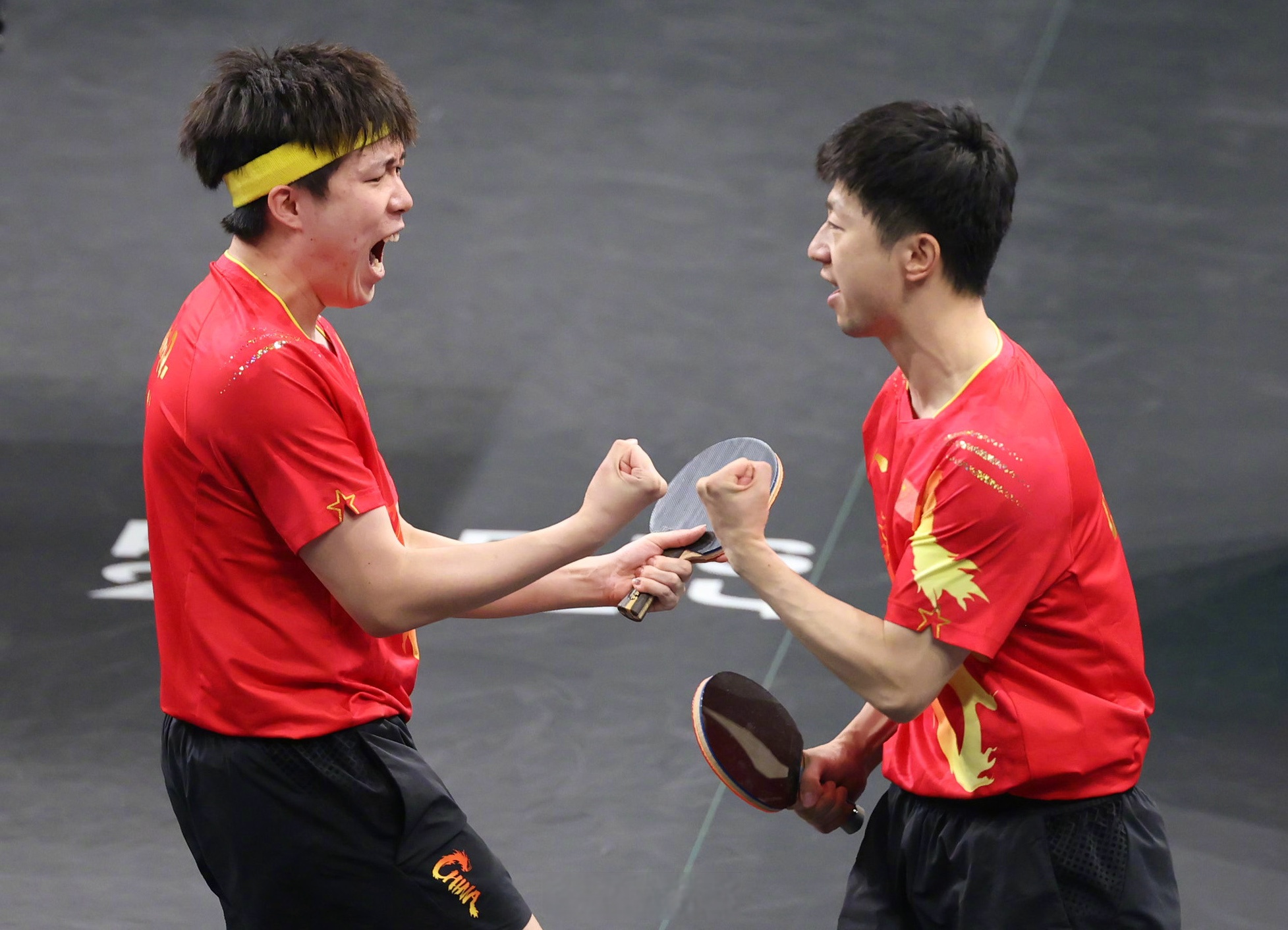 奥地利队力克法国队，马龙状态火热