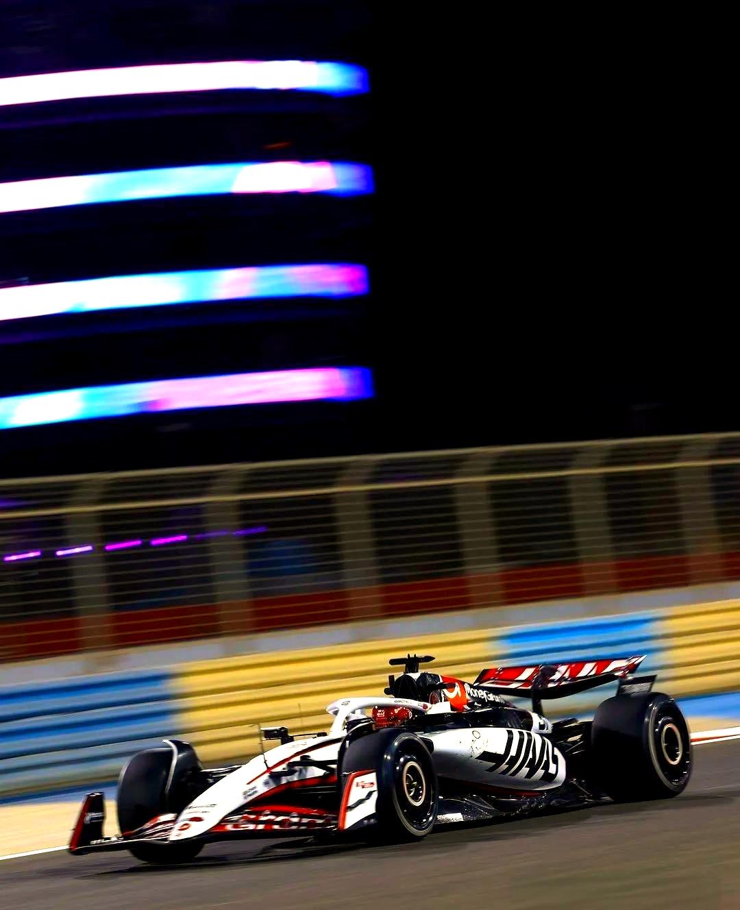 哈斯车队鏖战梅赛德斯，皮亚斯特里刷新纪录