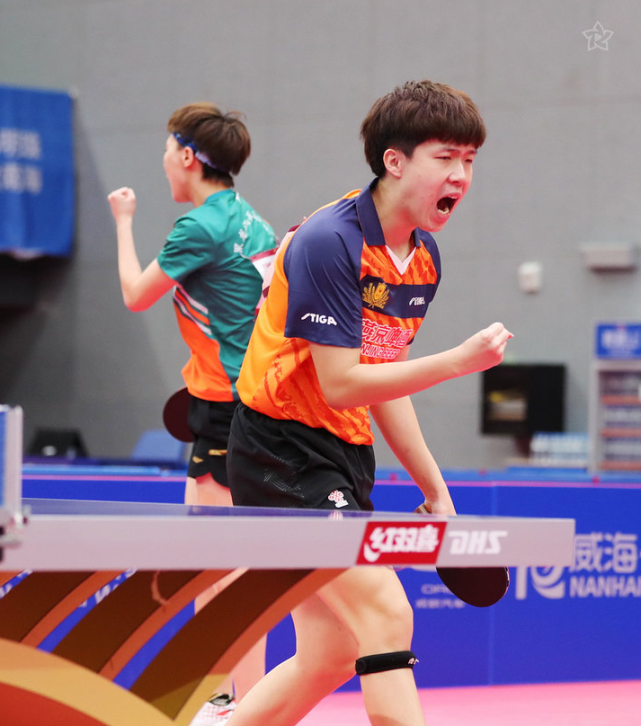 英格兰队险胜日本队，许昕点燃赛场