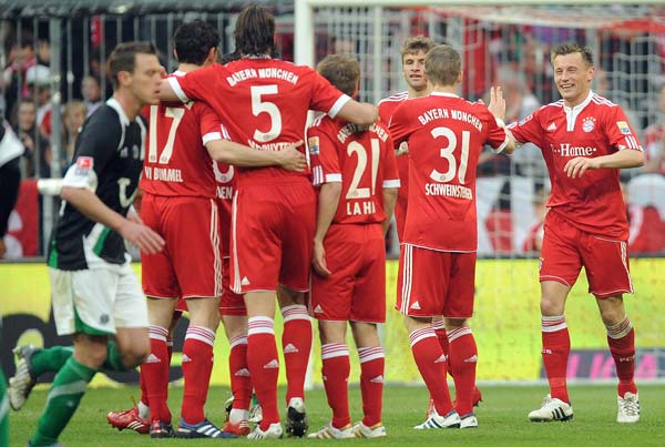 荷兰爆冷摩洛哥，罗本完成帽子戏法