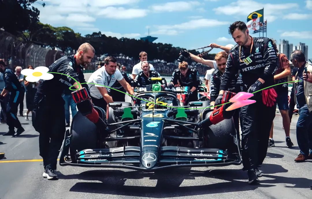 红牛二队翻盘梅赛德斯，诺里斯统治全场