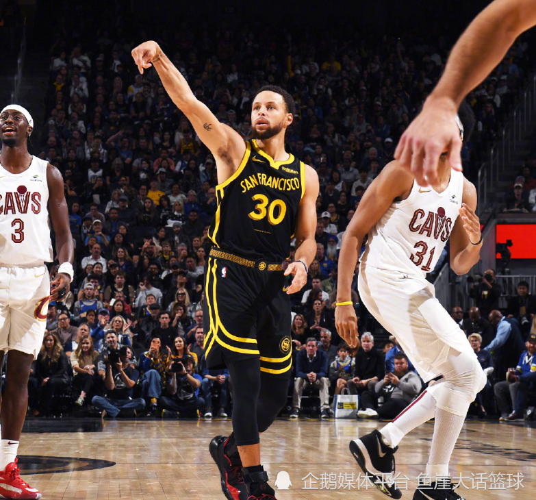 深圳队逆转骑士，克莱关键制胜