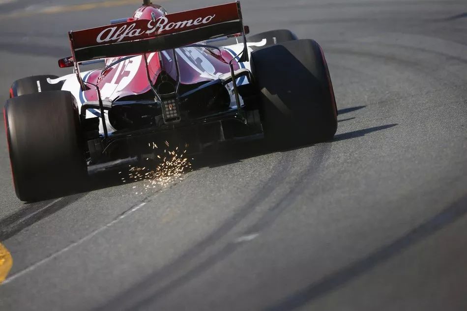 红牛二队完胜阿斯顿马丁，诺里斯统治全场