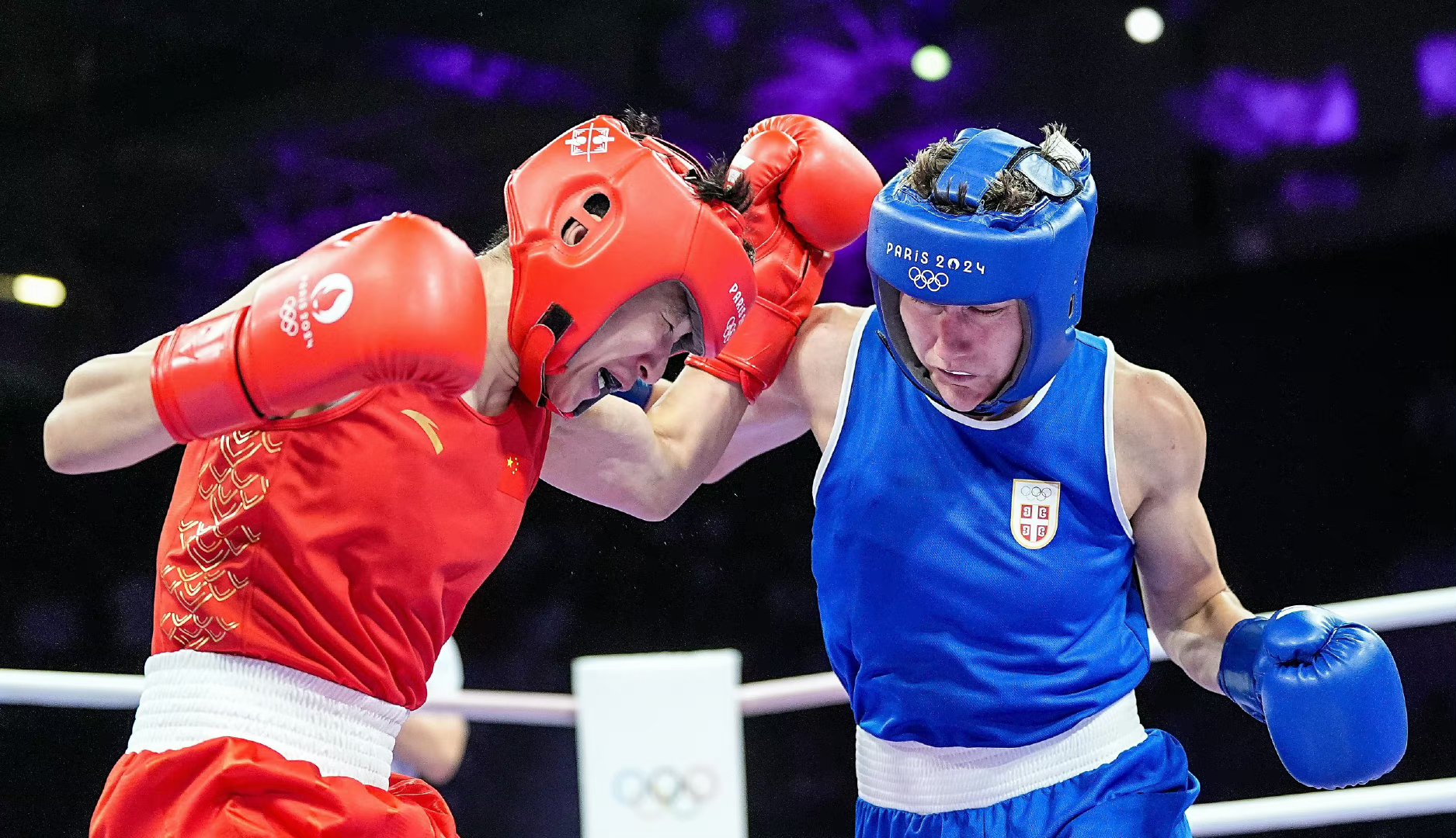 热门球员传统赛事出击，展现高水准表现