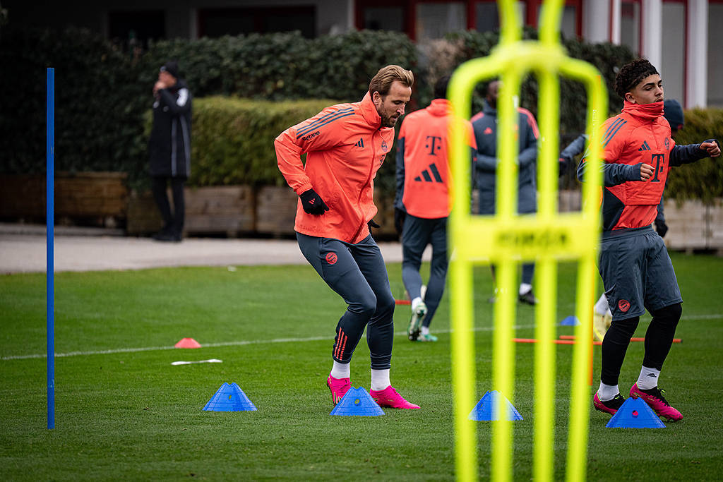 曼联大胜热刺，继续追赶前四，反弹迹象明显