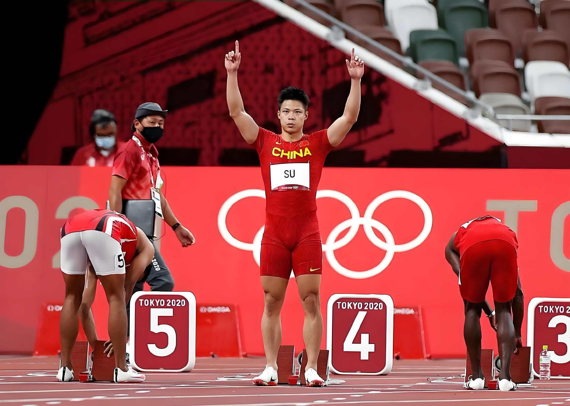 披荆斩棘：运动员们奋勇向前