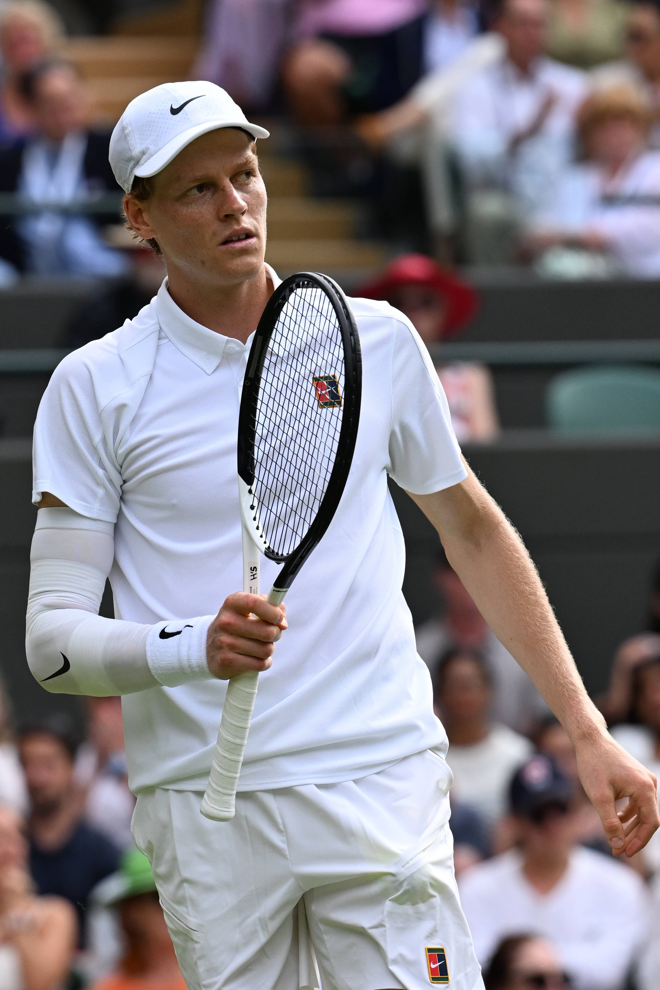 温网险胜ATP总决赛，辛纳点燃赛场