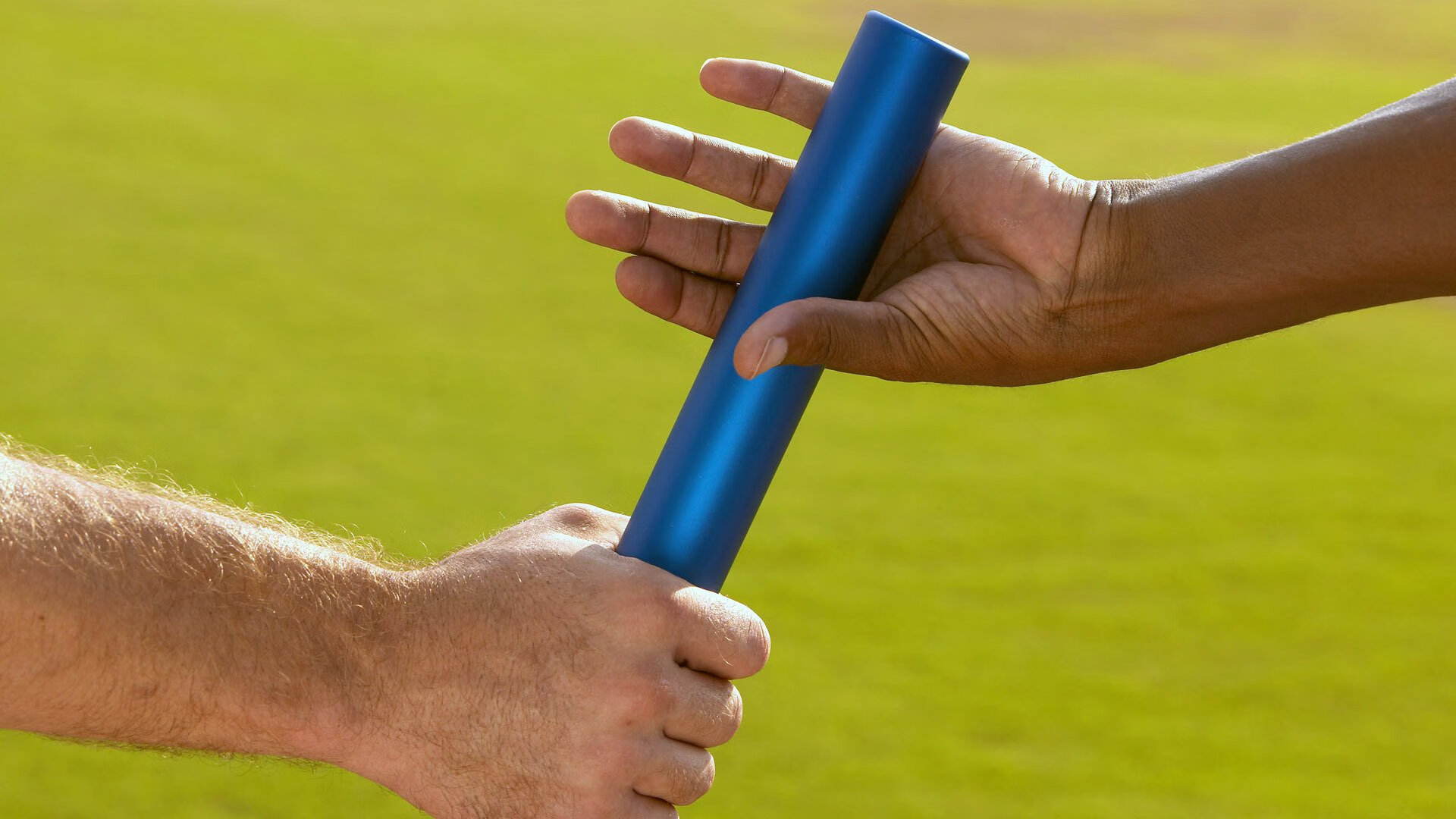 北欧风暴席卷伊蒂哈德，奥亚尔萨瓦尔导演瑞典式逆转奇迹